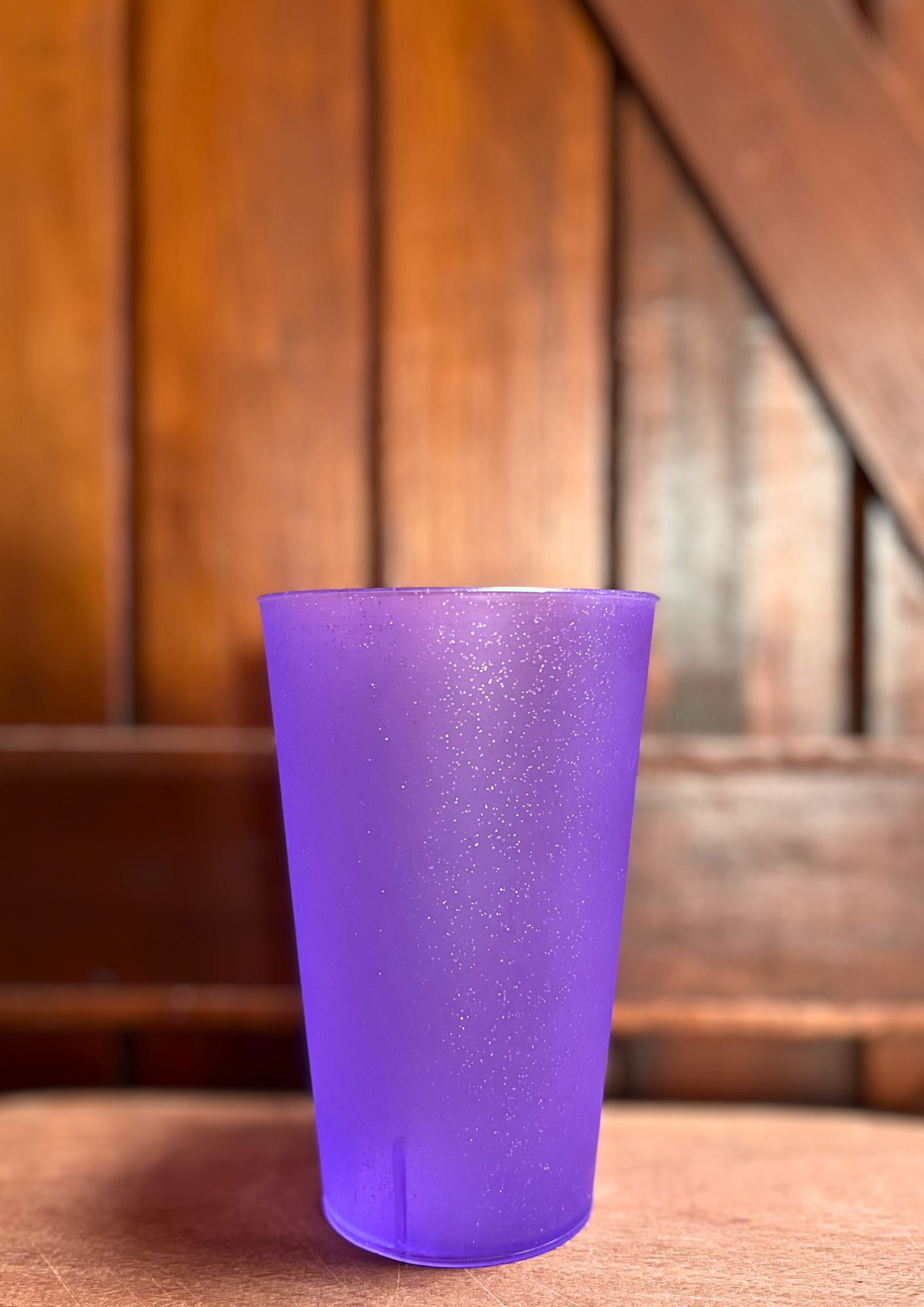 Vaso reutilizable 500 cc · Violeta glitter
